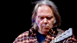 Neil Young Stands With First Nations on Anti-Tar Sands Tour