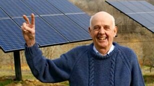 Wendell Berry on Fossil Fuels, Sustainable Agriculture and ‘Runaway Capitalism’