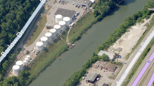 300,000 West Virginians Told Not to Drink Water After Coal Chemical Spill, 600+ Sick