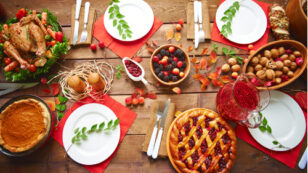 8 Ways to Eat Healthy on Thanksgiving