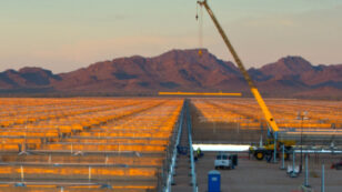 Arizona Solar Farm Ready to Power 70,000 Homes