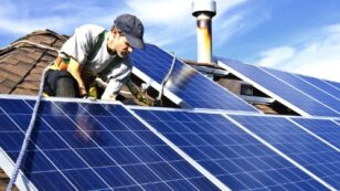 Google Invests $300 Million in SolarCity to Make Going Solar Easier