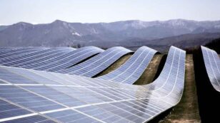 Solar Cost Hits World’s New Low, Half the Price of Coal