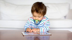 WHO: Don’t Expose Babies to Electronic Screens