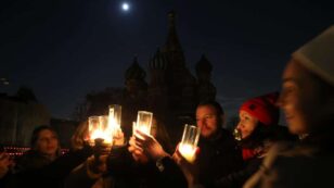 Global Landmarks Go Dark for Earth Hour