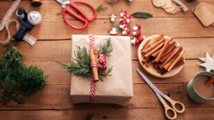 How to Have Yourself a Plastic-Free Christmas