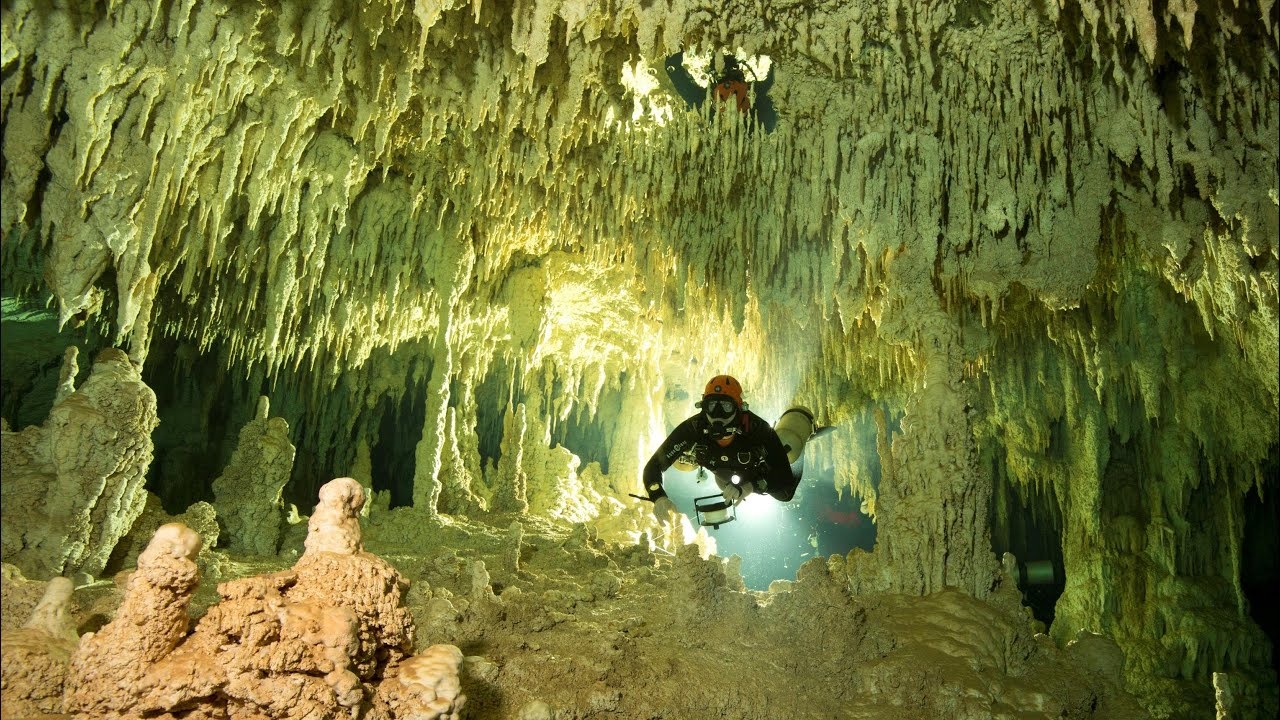 Divers Discover World’s Largest Flooded Cave