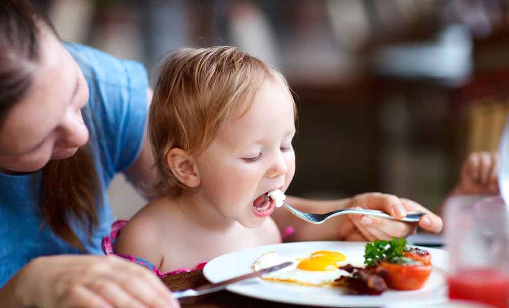 Dr. Hyman: 5 Ways to Raise Healthy Eaters