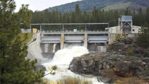 Removal of 4 Dams to Reopen 420 Miles of Historic Salmon Habitat on Klamath River