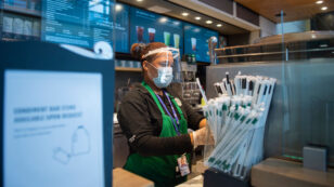 Starbucks to Require All U.S. Customers to Mask Up