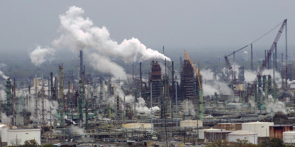 Major Investors Pressure Exxon to Set CO2 Reduction Targets - EcoWatch