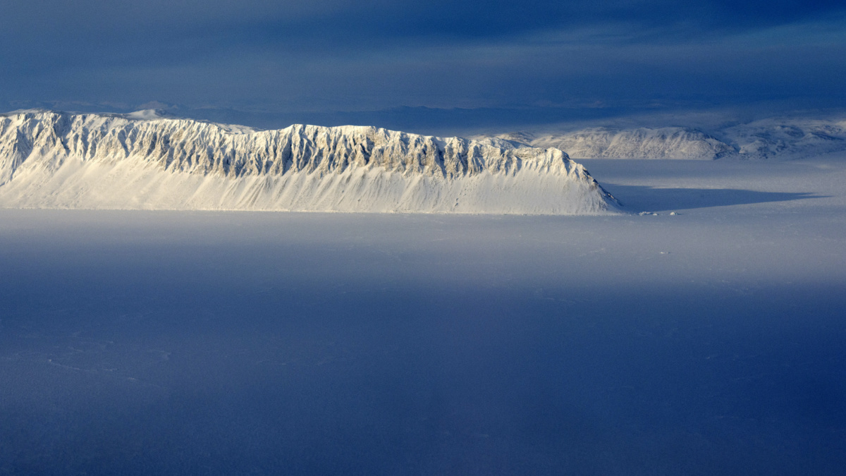 Canada’s Last Intact Ice Shelf the Size of Manhattan Collapses Due to Global Warming