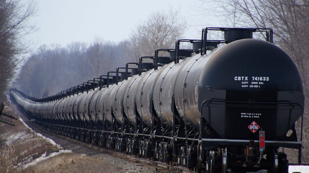 Washington Governor Inslee Rejects Major Oil-by-Rail Project