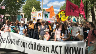 ‘Mothers Rise Up’ in Global March for Climate Action