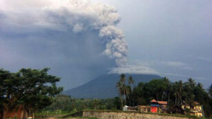 Scientists Weigh Volcano’s Global Impact as Bali Residents Evacuate