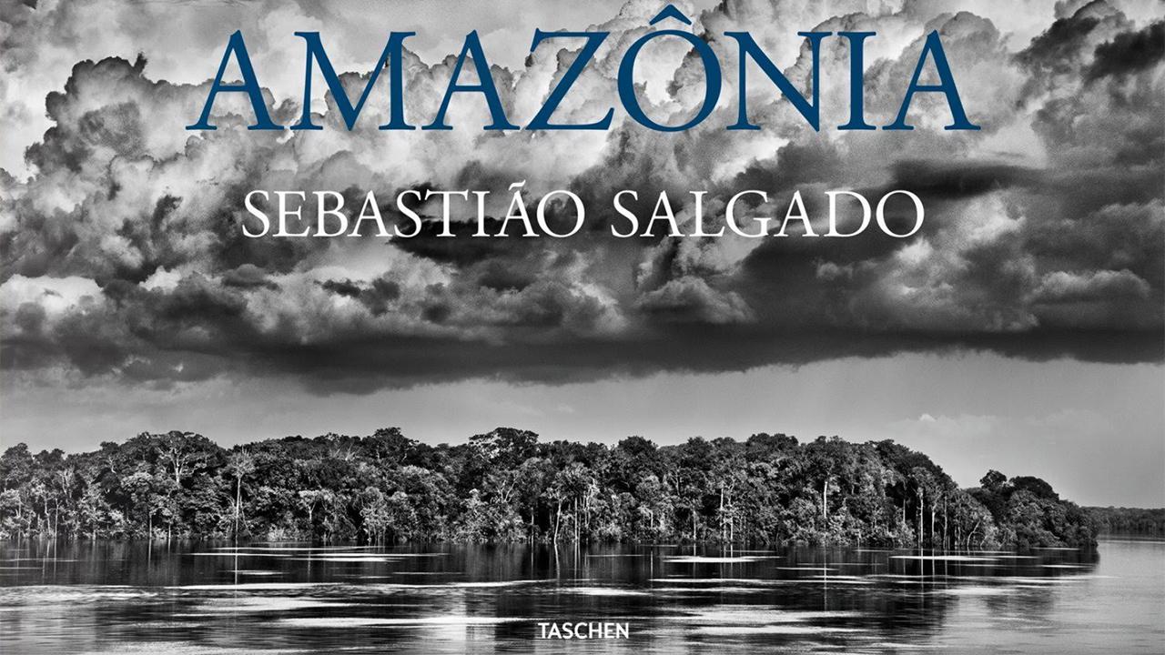The book Amazônia shows the Amazon and its Indigenous inhabitants.