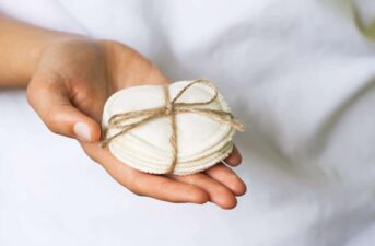 4 Eco-Friendly Reusable Cotton Rounds For Beauty Routines