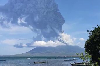 Volcano Eruption in Indonesia Forces Thousands to Evacuate