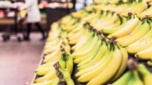 Are Bananas a Healthy, Low-Calorie Snack?