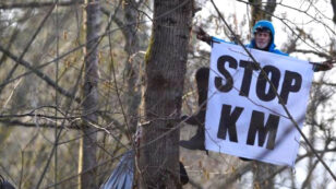 Kinder Morgan Pipeline Protest Grows: Arrests Include a Greenpeace Founder, Juno-Nominated Grandfather