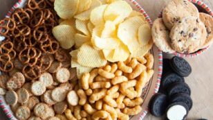 5 Ways Eating Processed Foods Messes with Your Body