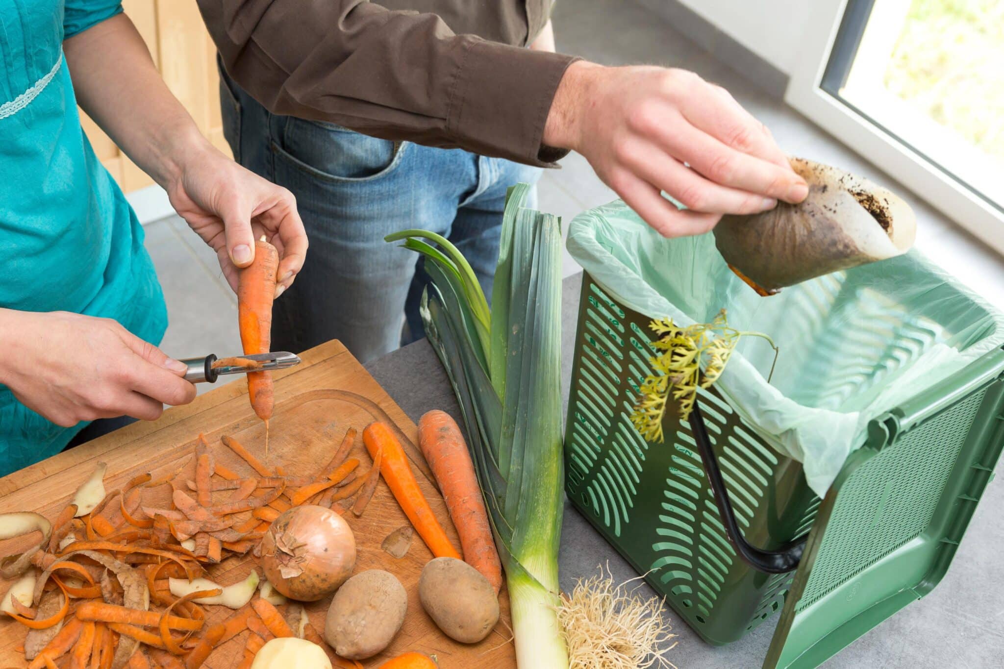 5 Best Kitchen Compost Bins to Reduce Your Food Waste - EcoWatch