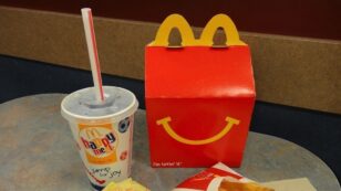 McDonald’s Shareholders Vote to Keep Distributing Plastic Straws