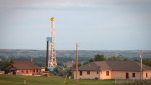 Report: ‘No Evidence That Fracking Can Operate Without Threatening Public Health’
