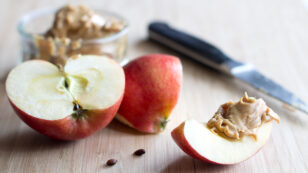 Is Apple and Peanut Butter a Healthy Snack?