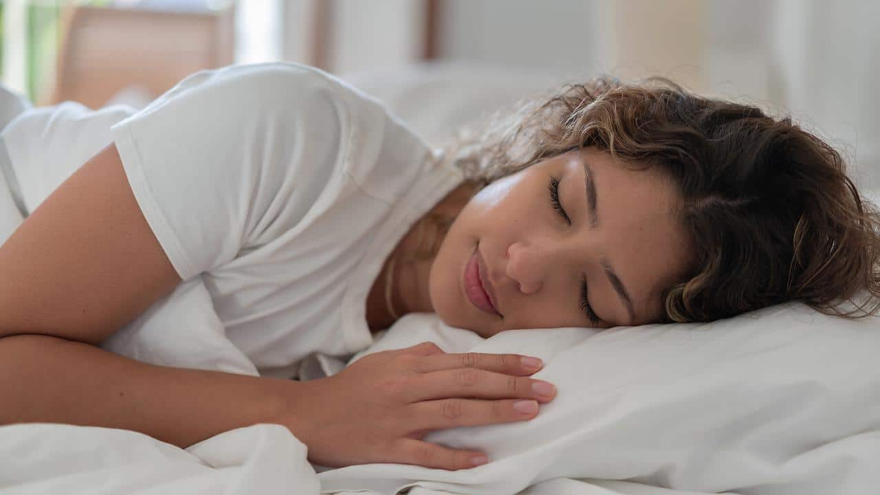 Best Bamboo Pillows to Help You Get a Good Night’s Sleep (2022)