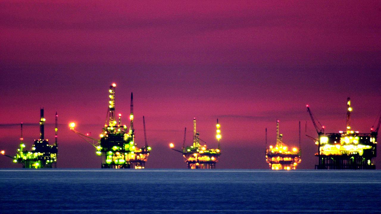 Night comes to oil and gas platform