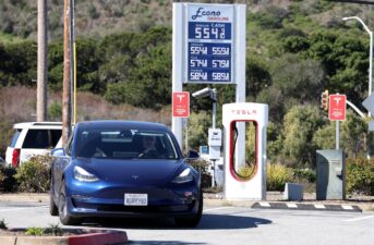 Searches for EVs More Than Double Amidst High Gas Prices