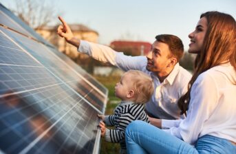 5 Best Solar Panels in the UK [2022 Reviews]