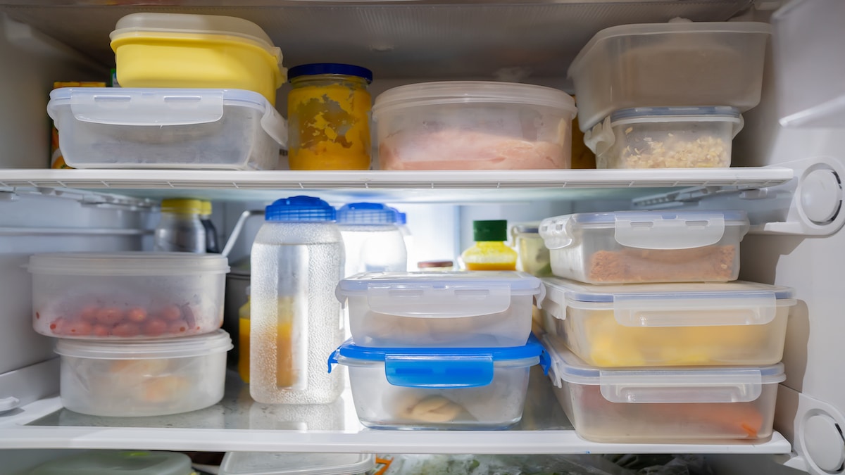 Storing food in plastic boxes in a refrigerator