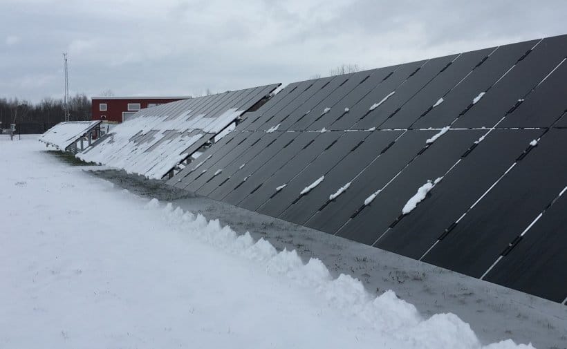 Framed vs. frameless solar panel modules and how they fare against snowy weather