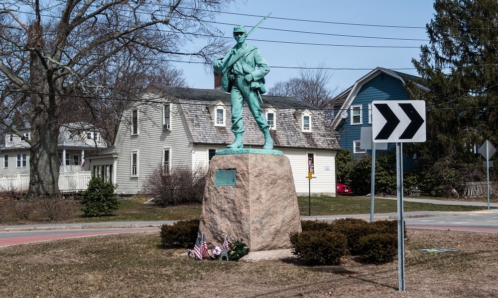 Civil War Statue in N. Providence
