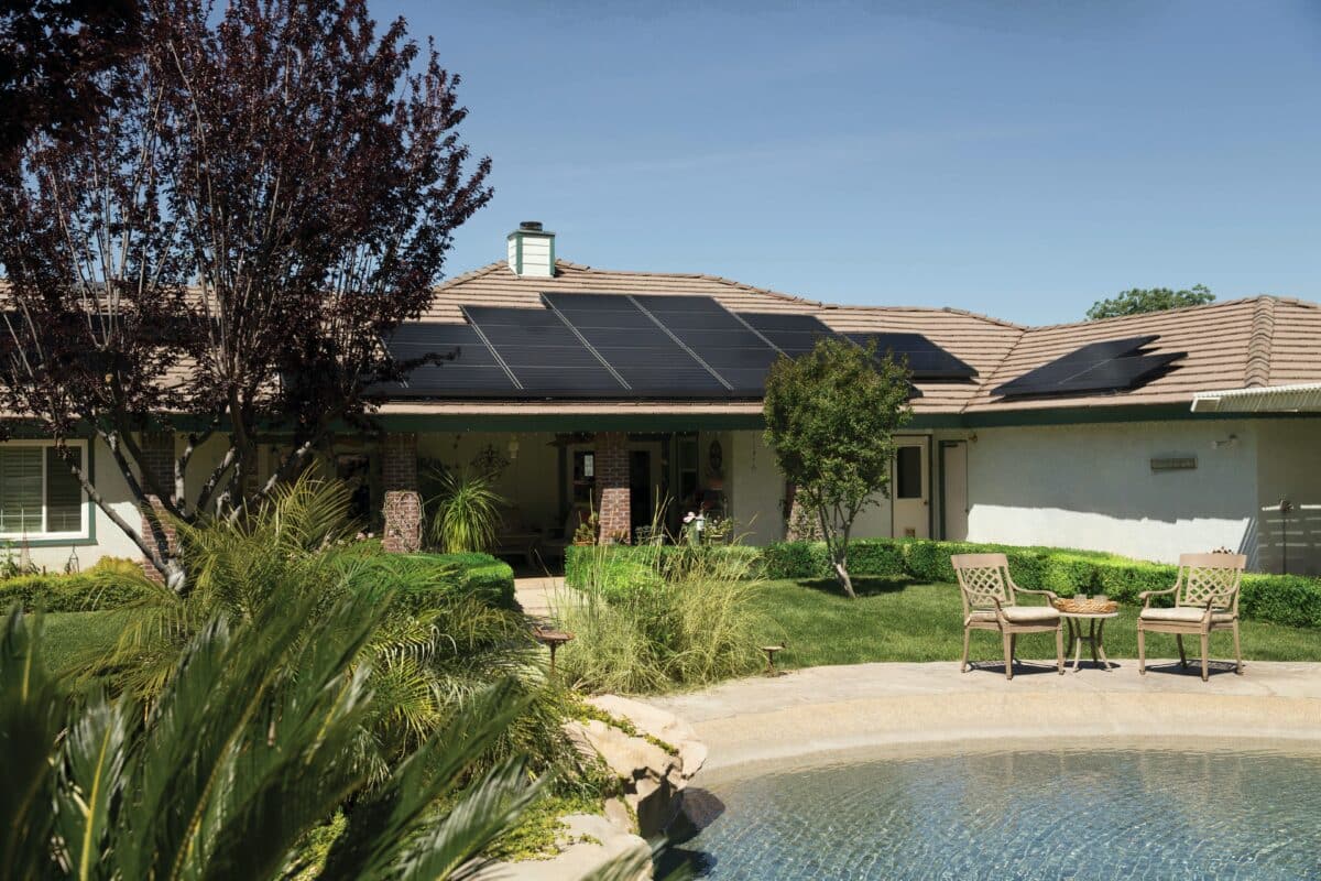 How Much Do Solar Panels Increase Home Value? (2022 Guide)