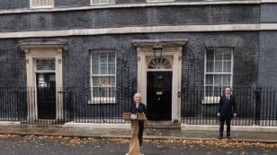 Liz Truss Resigns as Prime Minister, Leaving UK in Energy Crisis Turmoil