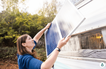 7 Best Solar Panels for Mobile Homes (2024 Guide)