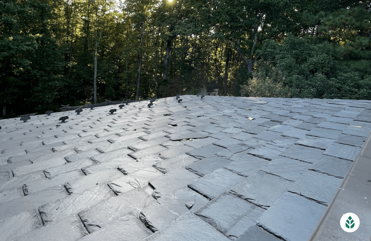 How Much Does it Cost to Paint a Metal Roof? (2023)