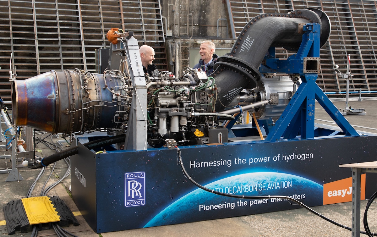 The Rolls-Royce hydrogen test on an easyJet