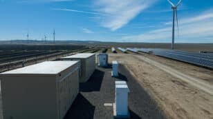 Innovative Renewable Energy Project in Oregon Combines Wind, Solar and Battery Storage