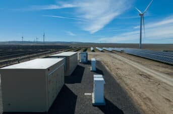 Innovative Renewable Energy Project in Oregon Combines Wind, Solar and Battery Storage