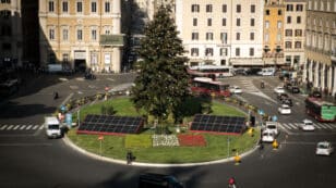 Critics Complain About ‘Ugly’ Solar Panels Powering Lights on Christmas Tree in Rome