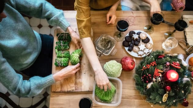 How to Host a Sustainable Holiday Party