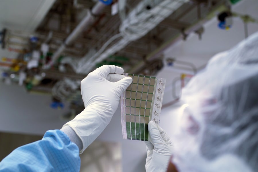 Ultra Thin, Lightweight Solar Cell