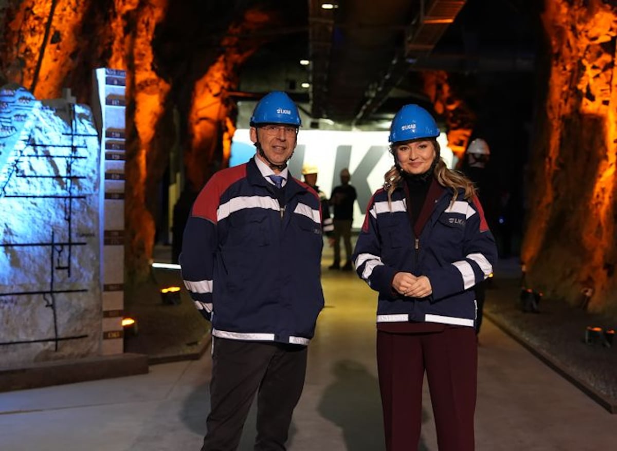President and Group CEO at LKAB Jan Moström and Minister of Energy and Industry Ebba Busch in a mine