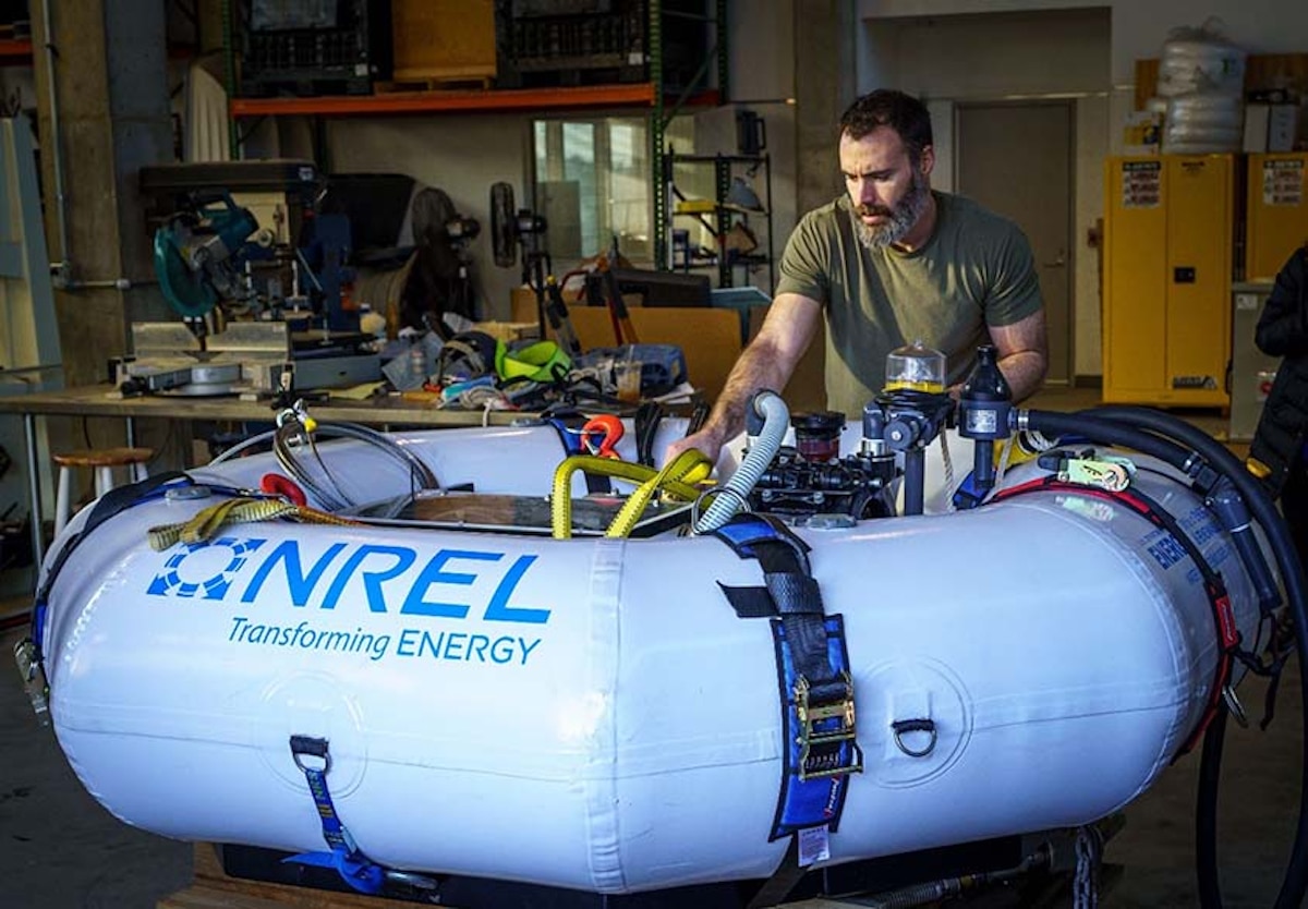 Scott Jenne prepares the HERO WEC device for its ocean outing