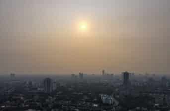 Jakarta Continues to Breathe Unhealthy Air as Vehicle Emissions Go Largely Unchecked